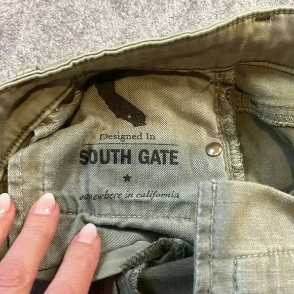 AG The Farrah Skinny Crop, High Rise, 25. - Picture 13 of 13